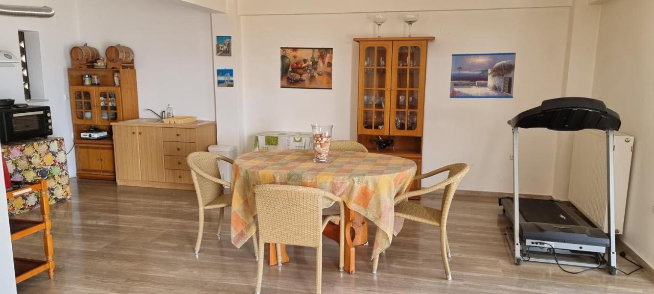 Sea View Apartment Gythio Exterior photo