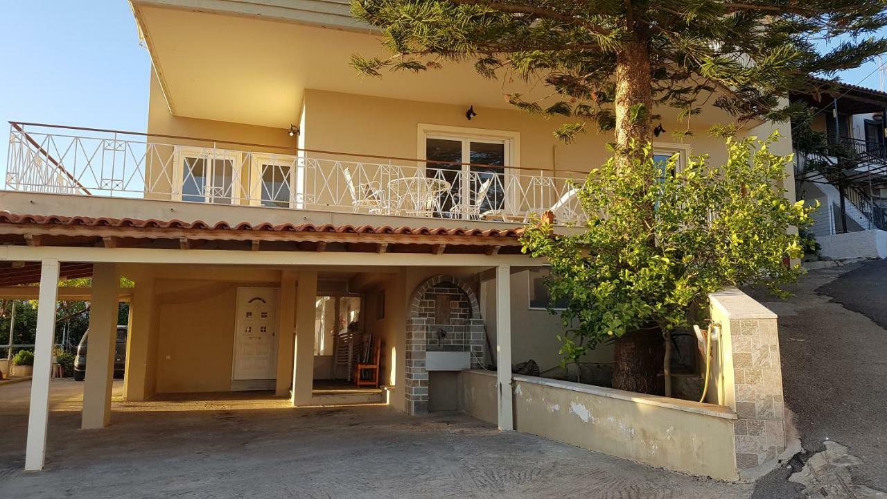 Sea View Apartment Gythio Exterior photo